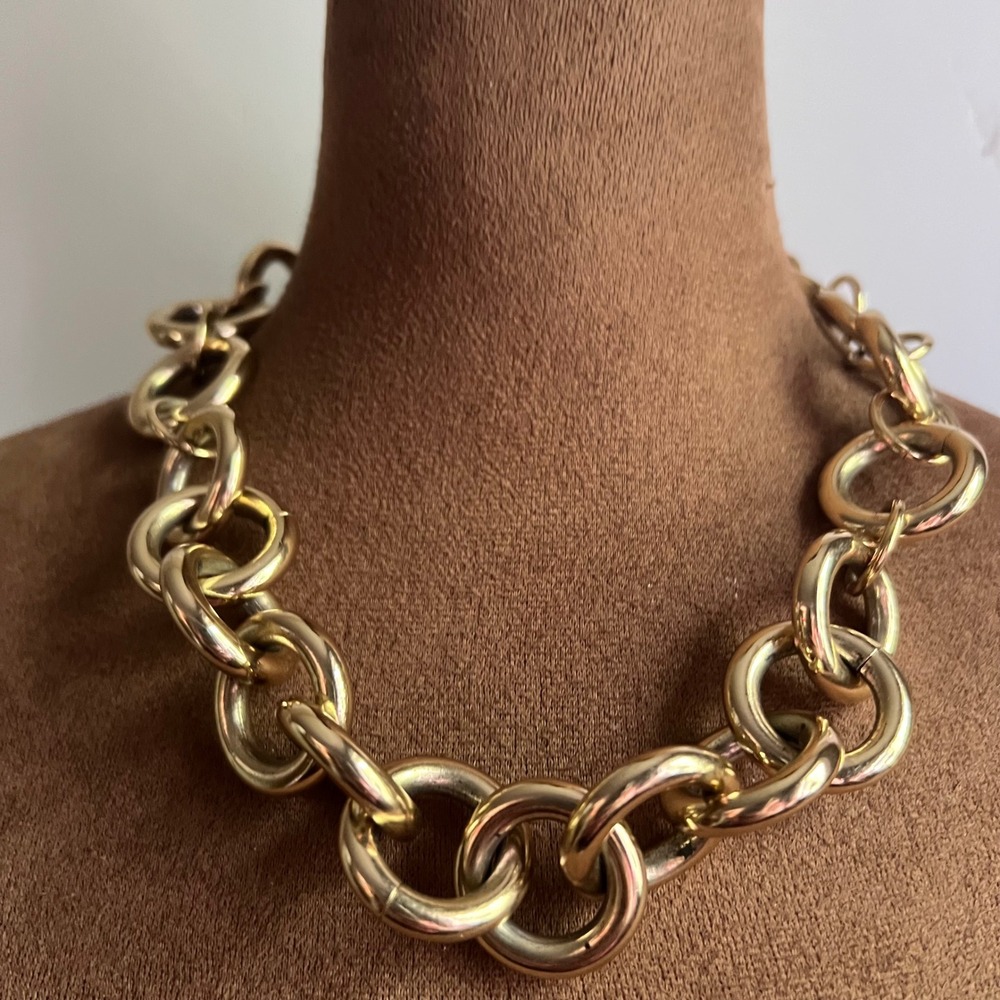 J.Crew Chunky Gold Tone Link Statement Necklace 20 Inch Quiet Luxury